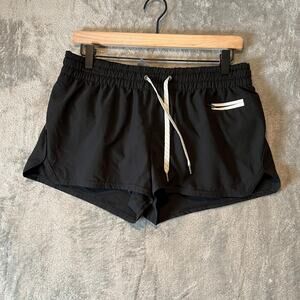 Vuori Clementine Shorts Black Size Medium Lined Zip Pocket Drawstring